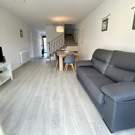 Casetas De Mateu * Torres del Obispo