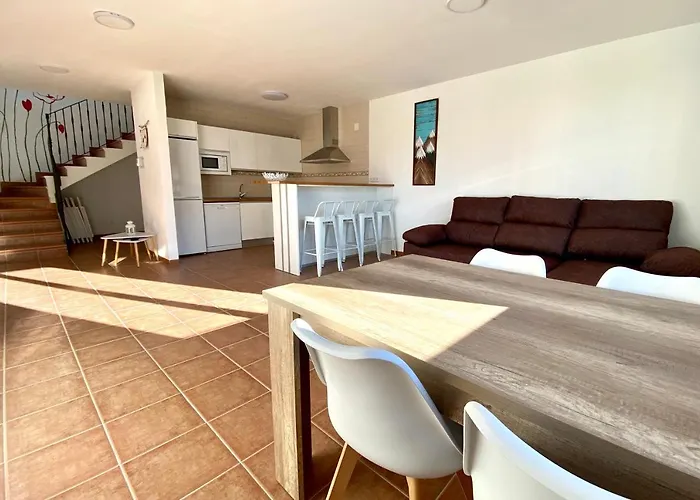 Casetas De Mateu * Torres del Obispo